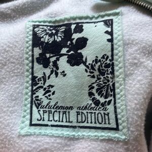 Limited edition Lululemon scuba jacket